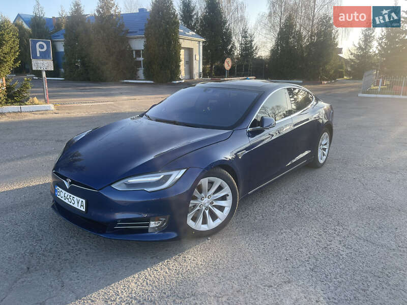 Tesla Model s (2016)