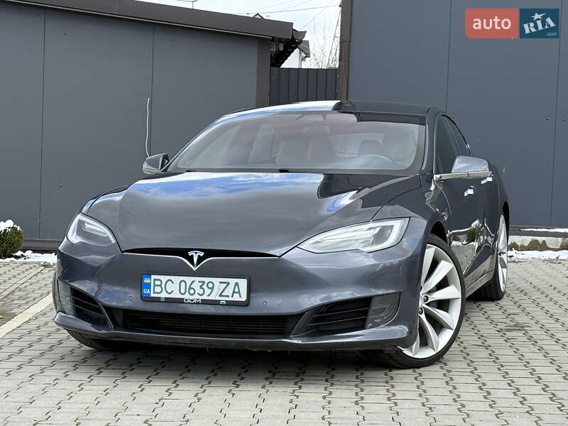 Tesla Model s (2017)