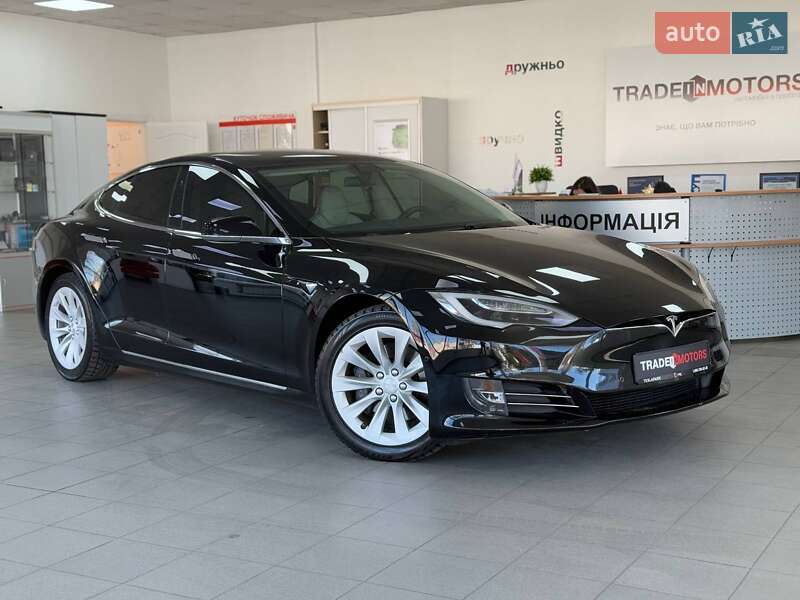 Tesla Model s (2018)