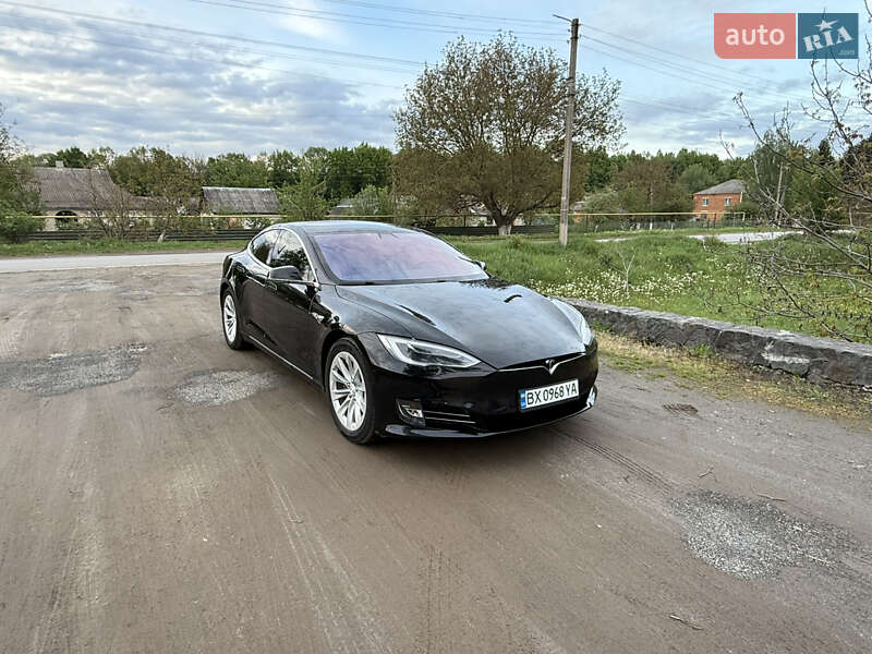 Tesla Model s (2018)