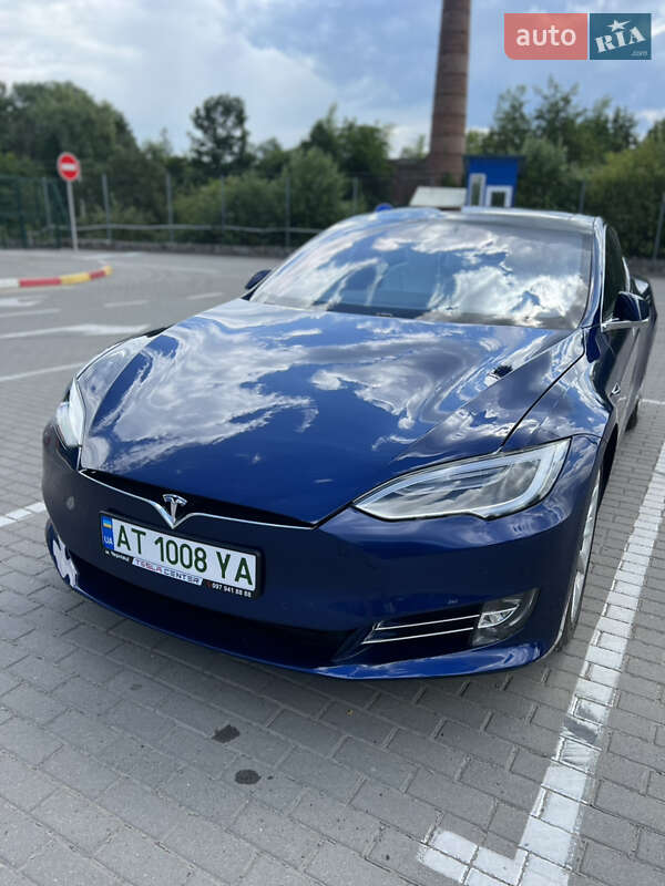 Tesla Model s (2018)