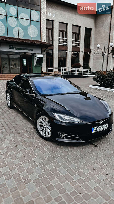 Tesla Model s (2018)