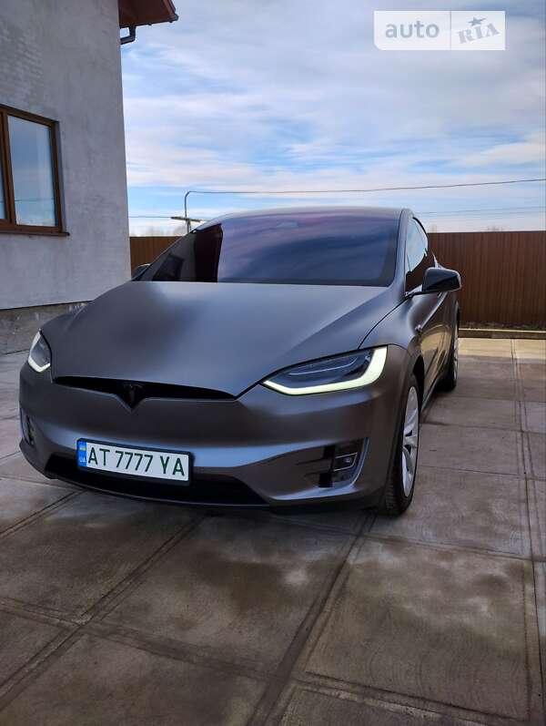 Tesla Model x (2018)