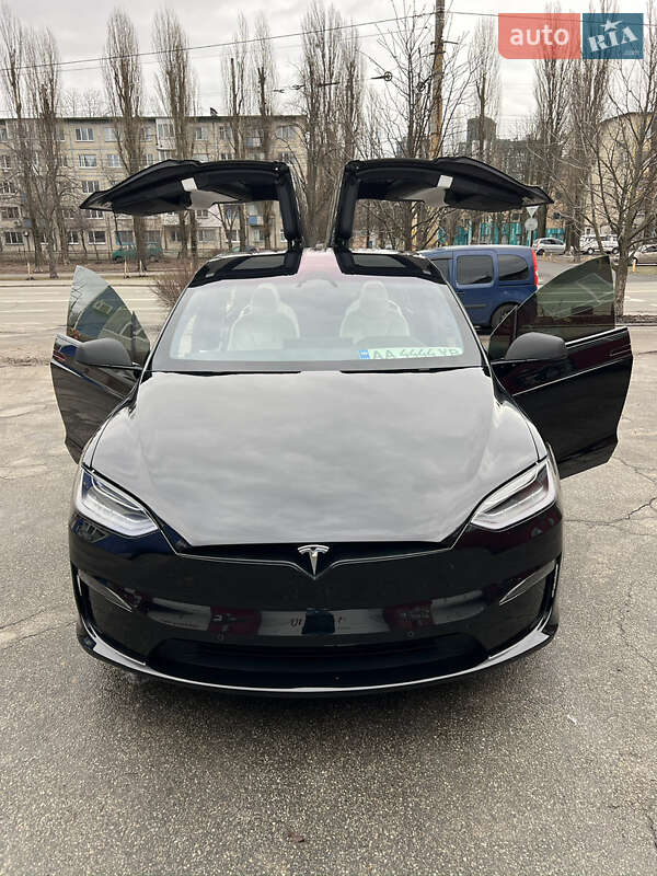 Tesla Model x (2022)