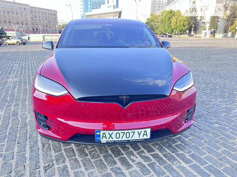 Tesla Model x (2017)