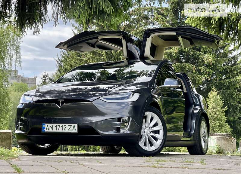 Tesla Model x (2018)
