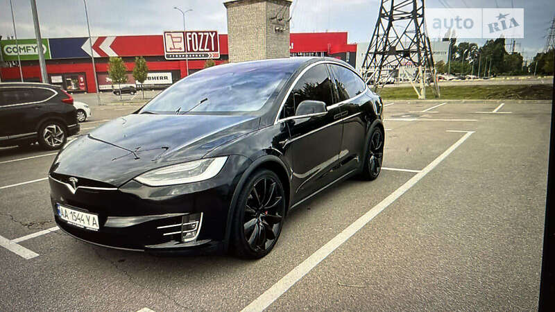 Tesla Model x (2017)