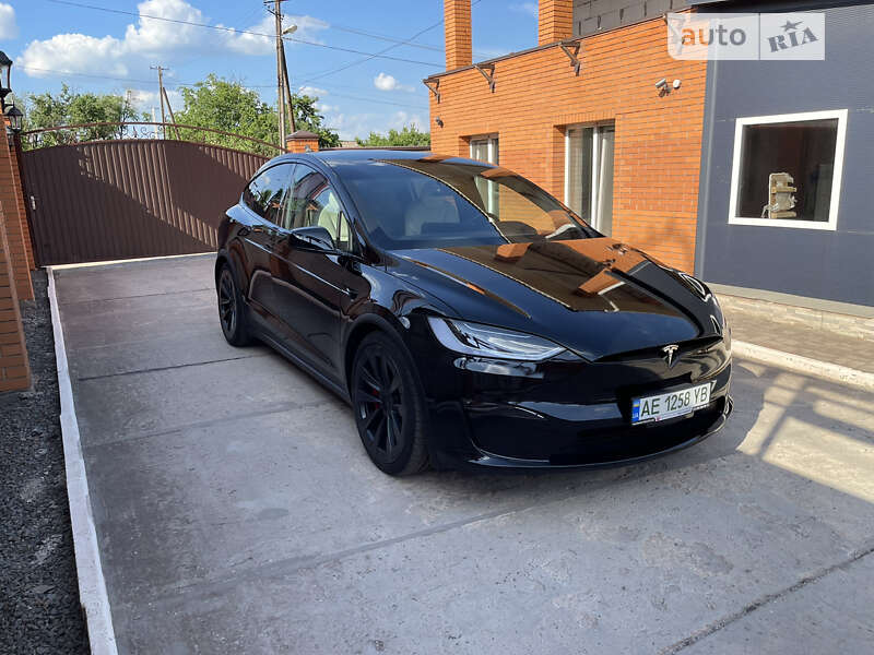 Tesla Model x (2023)