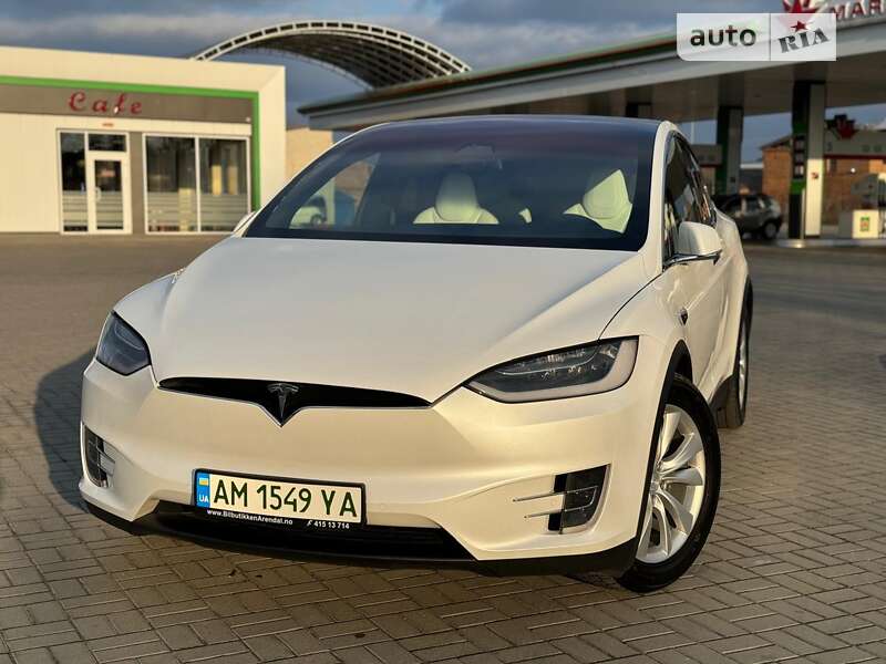 Tesla Model x (2017)