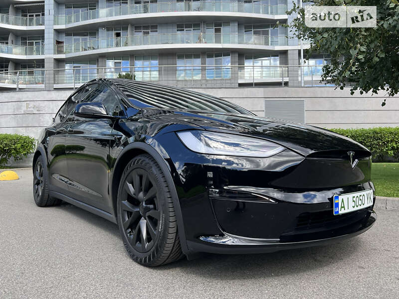 Tesla Model x (2022)