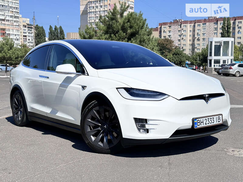 Tesla Model x (2018)