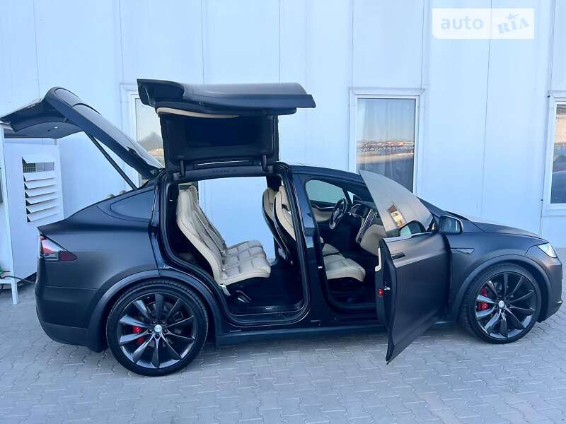 Tesla Model x p90d (2016)