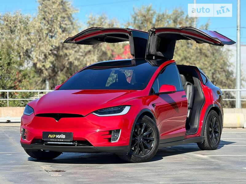 Tesla Model x (2019)