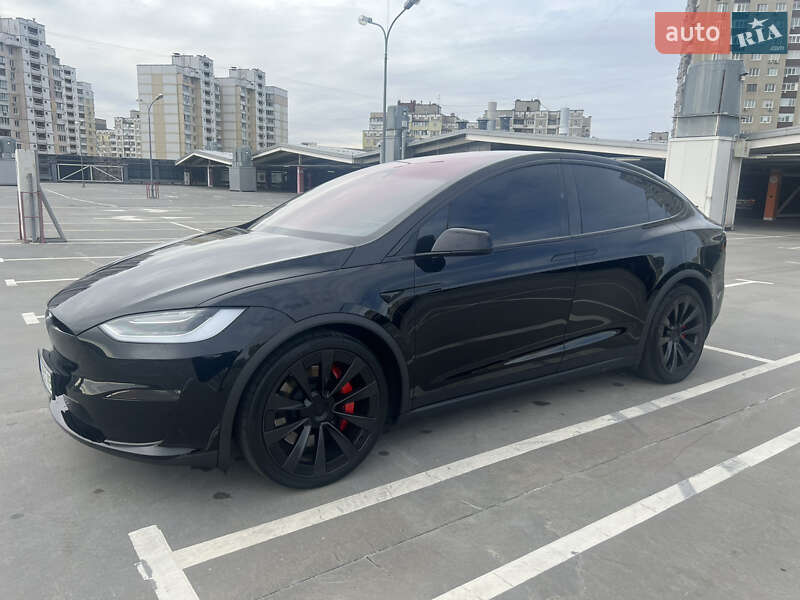 Tesla Model x (2023)