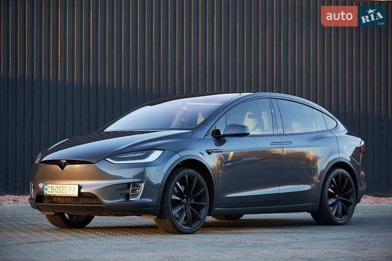 Tesla Model x (2019)