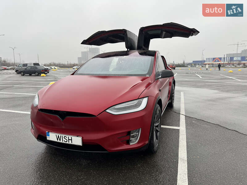 Tesla Model x (2019)