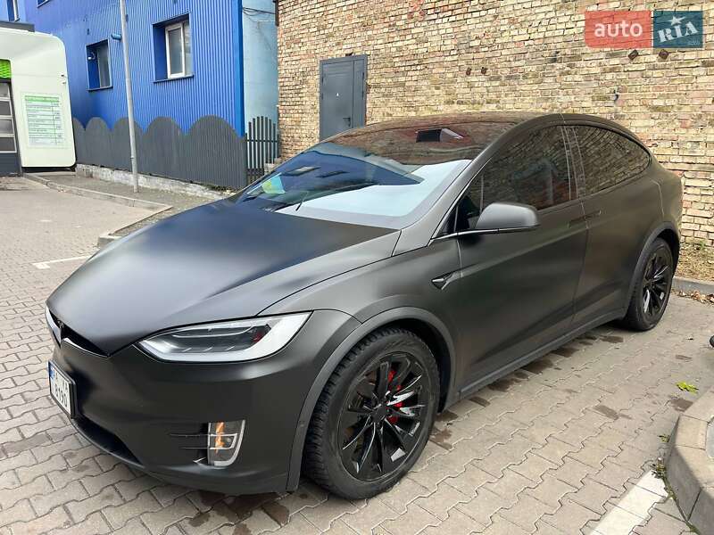 Tesla Model x (2018)