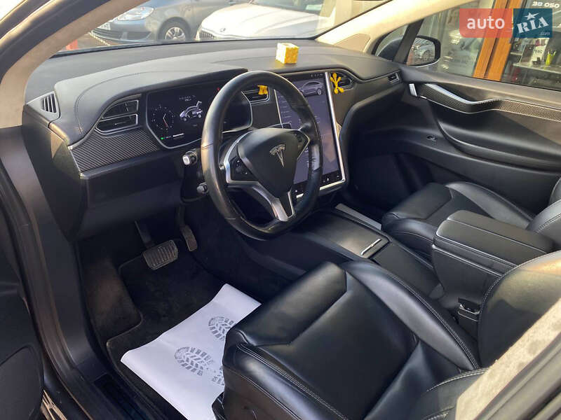 Tesla Model x (2018)