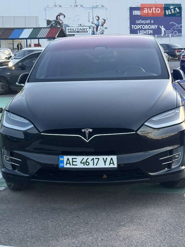 Tesla Model x (2018)