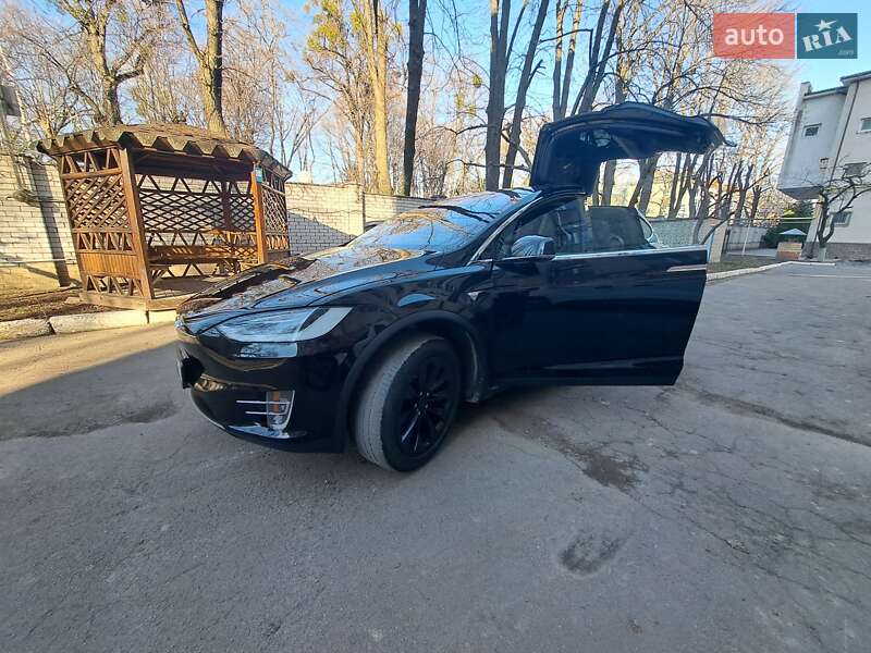Tesla Model x (2018)