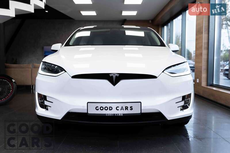 Tesla Model x (2017)
