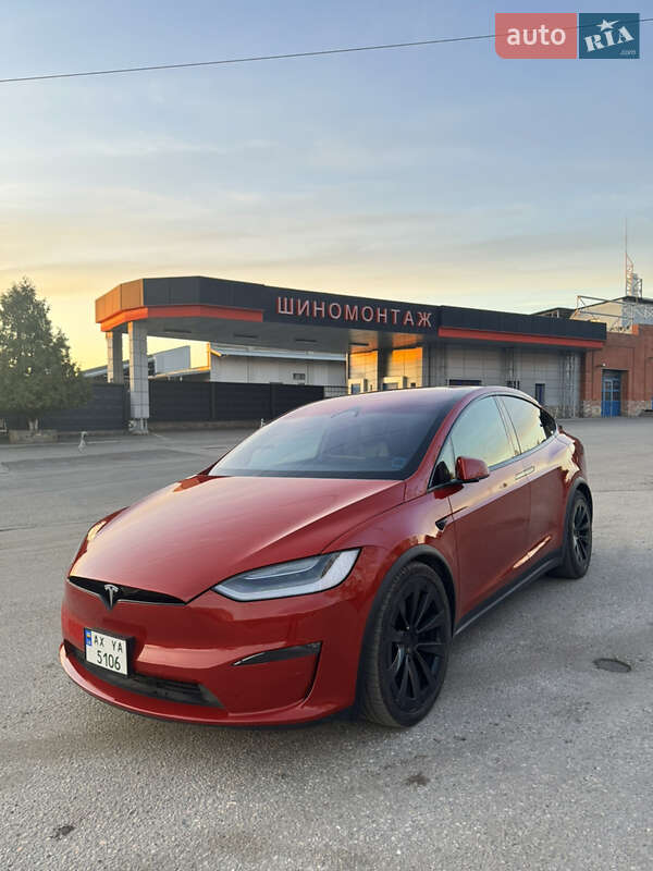 Tesla Model x (2022)
