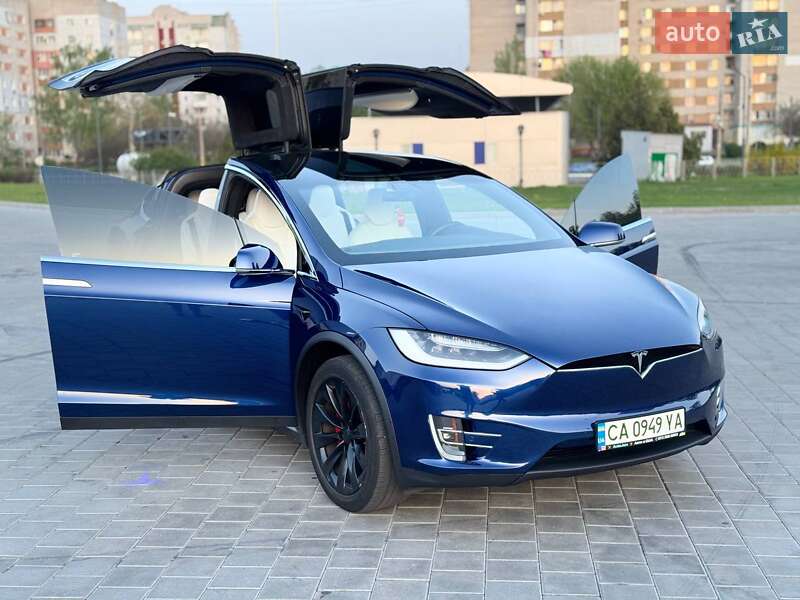 Tesla Model x (2017)