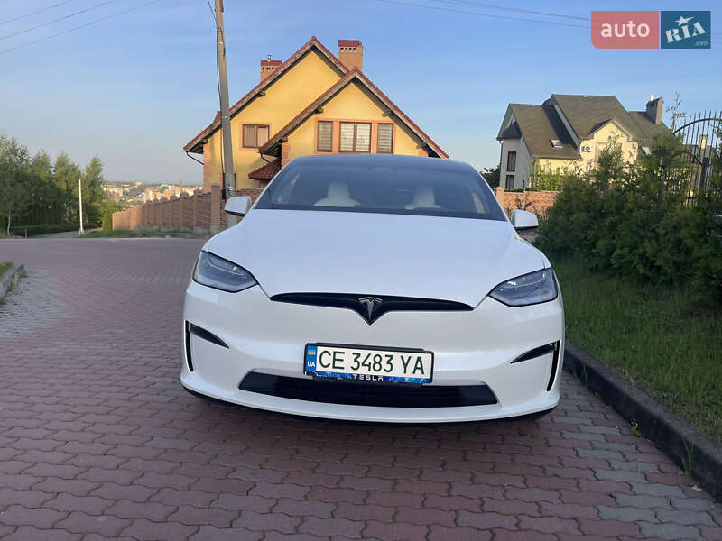 Tesla Model x (2023)