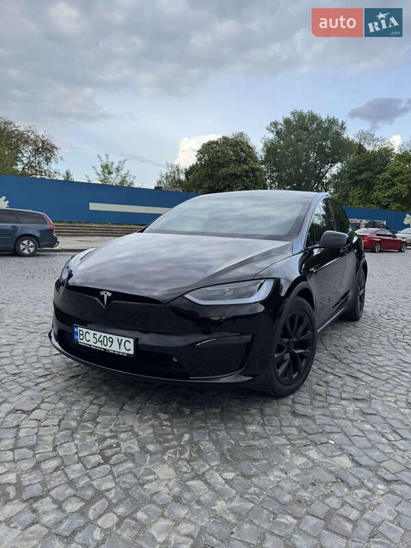 Tesla Model x (2022)