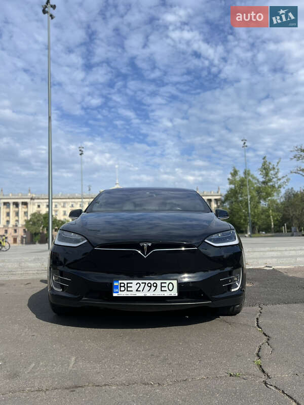 Tesla Model x (2018)