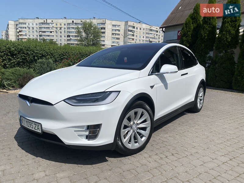 Tesla Model x (2017)