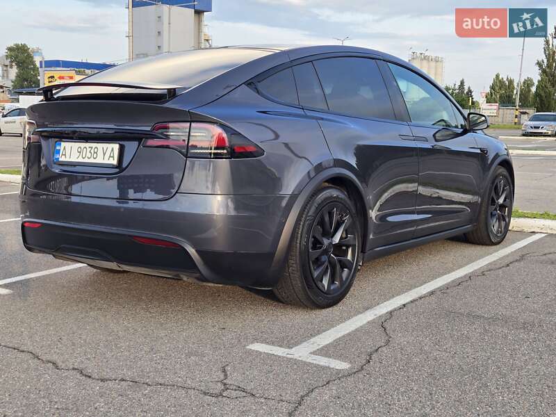 Tesla Model x (2022)
