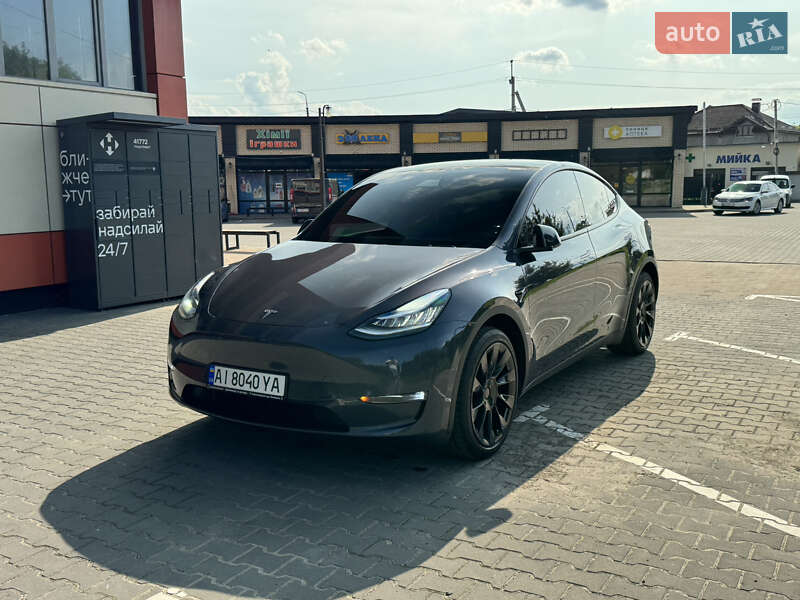 Tesla Model y (2020)