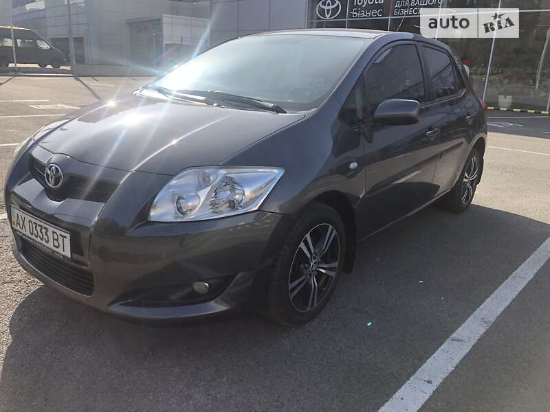 Toyota Auris (2008)