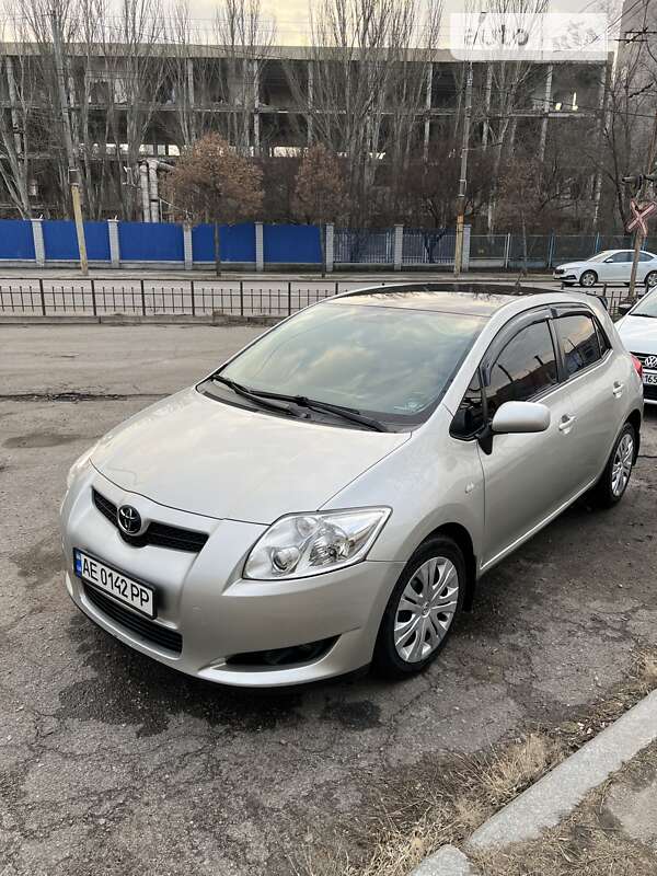 Toyota Auris (2008)
