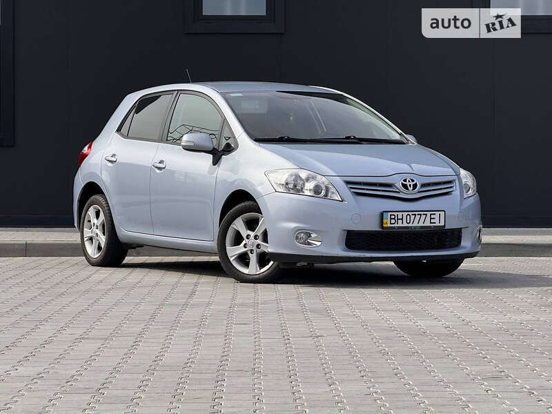 Toyota Auris (2012)