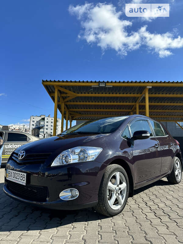 Toyota Auris (2011)