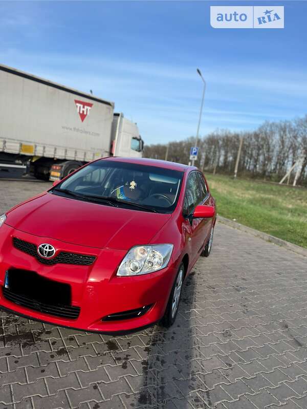 Toyota Auris (2009)