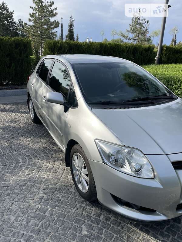 Toyota Auris (2008)