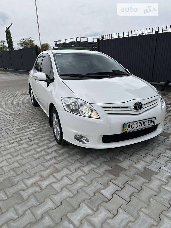 Toyota Auris (2011)