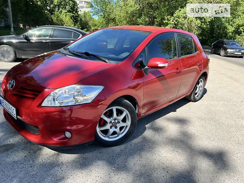 Toyota Auris (2010)