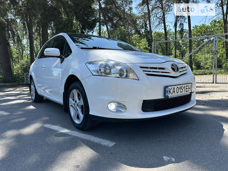 Toyota Auris (2012)