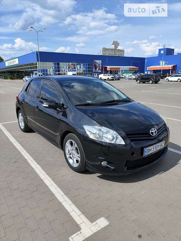 Toyota Auris (2010)