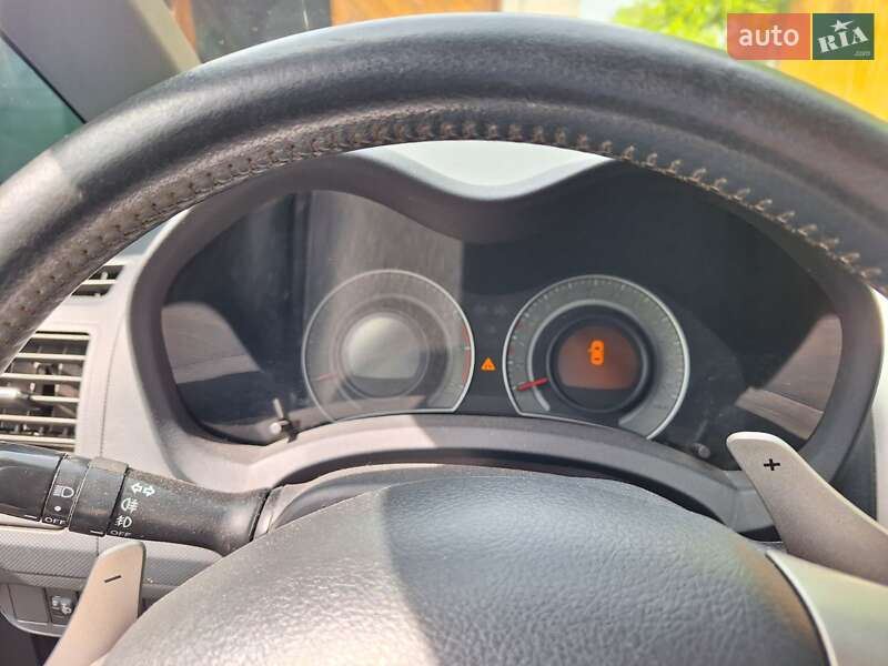 Toyota Auris (2008)
