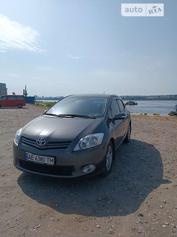 Toyota Auris (2012)