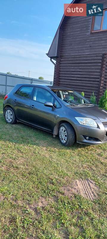 Toyota Auris (2008)
