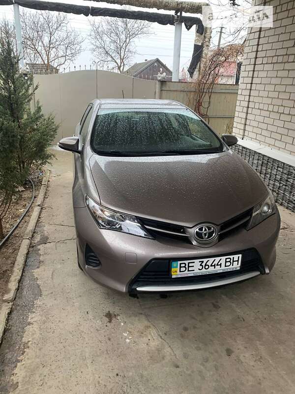 Toyota Auris (2013)