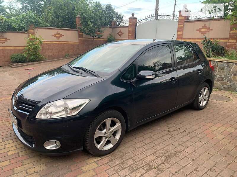 Toyota Auris (2011)