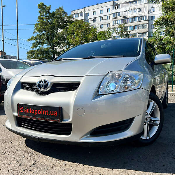 Toyota Auris (2007)
