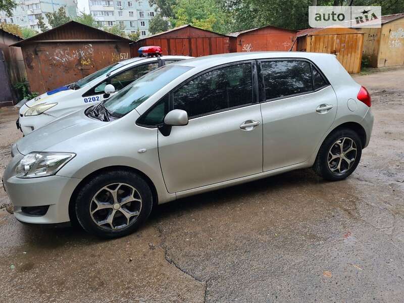 Toyota Auris (2008)